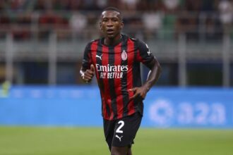 Milan, Estupinan prima vittima di San Siro. L'ecuadoriano bocciato dai tifosi