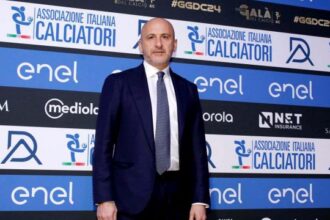 insulti al presidente Marks e scoppia il caso Ausilio