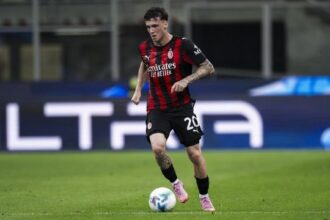 Alex Jimenez (ma è proprio lui?) insulta Allegri, Corona pubblica tutto e il terzino del Milan va sul mercato