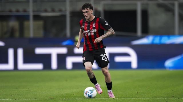 Alex Jimenez (ma è proprio lui?) insulta Allegri, Corona pubblica tutto e il terzino del Milan va sul mercato