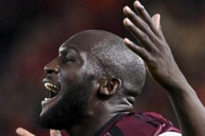 Lukaku fa infuriare i tifosi dell'Inter, la polemica sui social: "Resti un viscido"