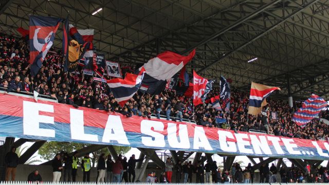 pesce fritto e bibite ai 10 tifosi della matricola Bra in Riviera, poi vince la Samb. Arbitro donna ko a Pineto