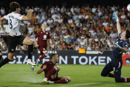 costa cara la svista dell’arbitro, c’è anche un gol annullato, la sorpresa di Zapata