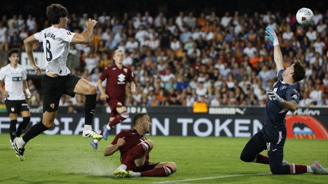 costa cara la svista dell’arbitro, c’è anche un gol annullato, la sorpresa di Zapata