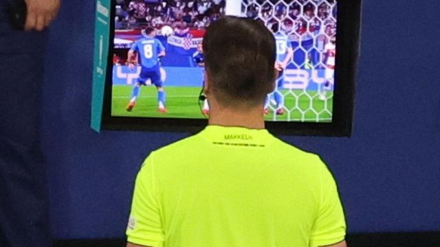 il Var a chiamata debutta in C, ma il portiere para