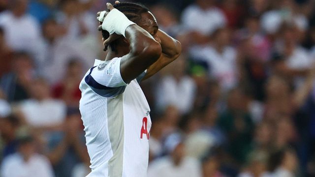 gli Spurs prendono posizione, web indignato