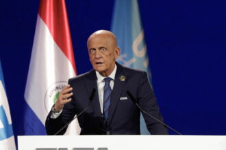 Calcio: Collina visita il Var center della Lega Serie A - Calcio