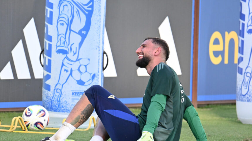 Calcio: ufficiale Donnarumma al City fino al 2030 'un onore' - Calcio