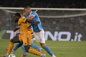 Serie A, il Napoli soffre con il Pisa ma si lancia in fuga - Calcio