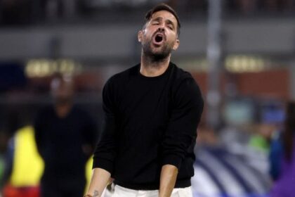 Fabregas e Como stangati, mano pesante su Cesc e Rodriguez. Squalificato anche Estupinan