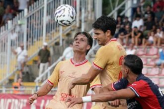 Brescia, vede nascere la figlia alle 5, poi entra e segna, caos a Carpi, paura a Gubbio