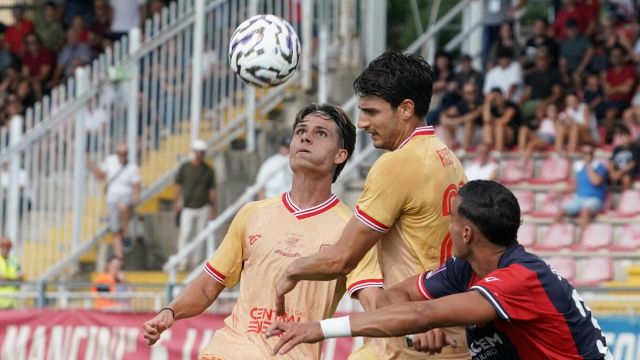 Brescia, vede nascere la figlia alle 5, poi entra e segna, caos a Carpi, paura a Gubbio