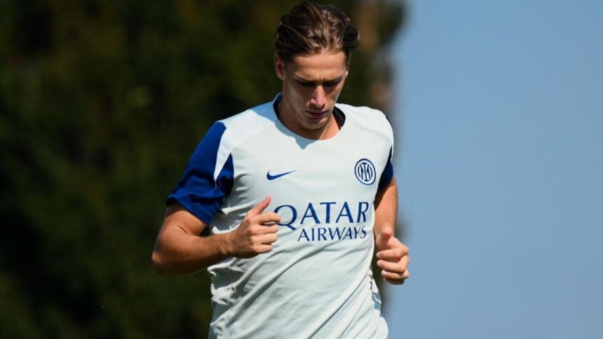 Pio Esposito: ritiro volontario ad Appiano Gentile per concentrarsi sulla crescita