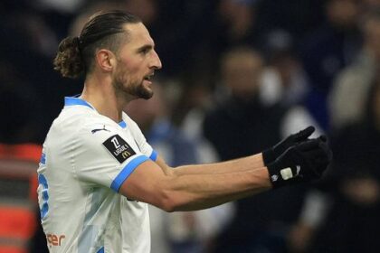 fischi a Rabiot, l'Inghilterra affossa Vlahovic, Dzeko segna ancora