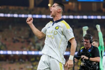 Ronaldo gol poi sbaglia a porta vuota, mani nei capelli! Succede di tutto a Benzema