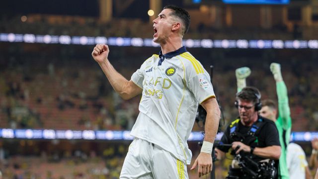 Ronaldo gol poi sbaglia a porta vuota, mani nei capelli! Succede di tutto a Benzema