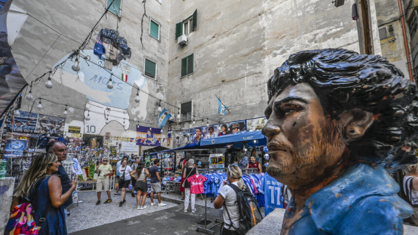 Argentina, due sorelle di Maradona accusate di frode commerciale - Calcio