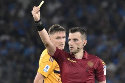 Napoli-Pisa, moviola: disastro del giovane Crezzini, quante sviste gravi, la rabbia dei toscani