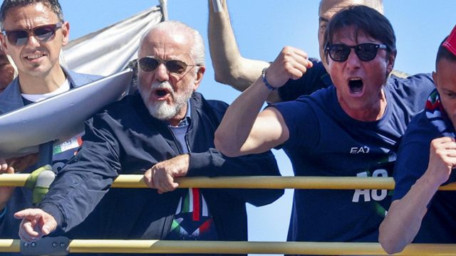 Napoli, Hojlund è lo schiaffo di ADL a Inter, Milan e Juventus. Mercato top ma incompleto: cosa manca a Conte