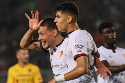 Lecce-Cagliari finisce 1-2 - Calcio