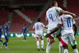 Israele-Italia, gli azzurri versione Fantozzi scatenano i tifosi sul web