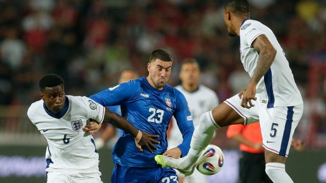 Serbia travolta dall'Inghilterra e social impietosi con Dusan e Pavlovic