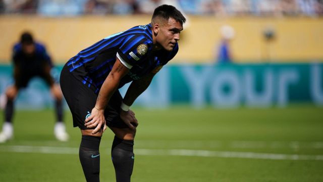 Lautaro riceve il Premio Gentleman, proteste social per il caso bestemmia