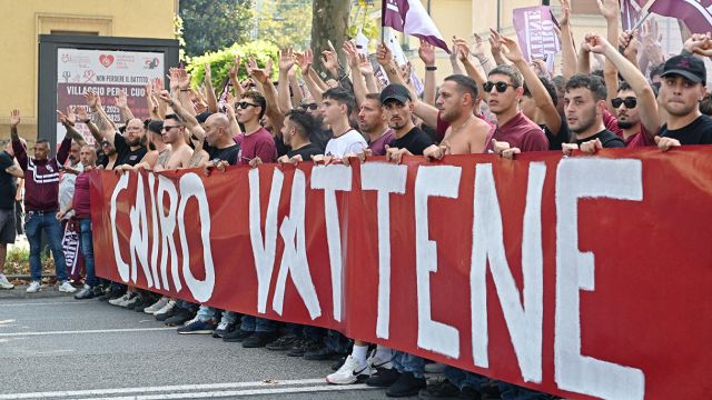 l’ultima trovata della contestazione al presidente 