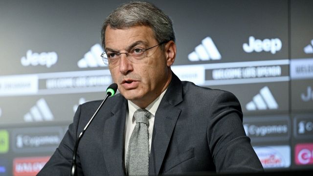 le parole del dg infiammano la piazza