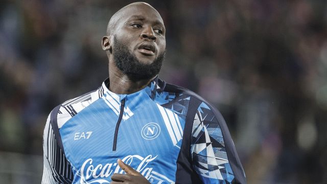 Napoli, Lukaku, muore il padre e il bomber piange sui social: i messaggi dei compagni