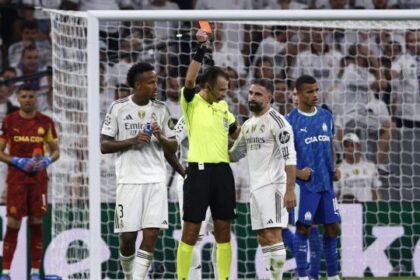 l’arbitro salva i blancos con due rigori, De Zerbi ko in 11 contro 10