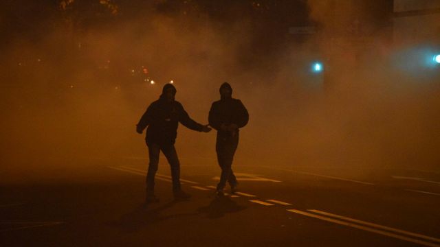 Nizza-Roma, ultras pronti alla guerriglia con bastoni e coltelli, 102 tifosi fermati. Il motivo della rivalità