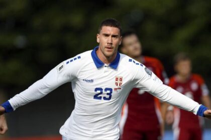 il dilemma di Tudor per colpa di Vlahovic. Chivu in ansia per Lautaro, lo sgambetto di Scaloni