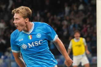 Serie A: Napoli batte Genoa 2-1 CRONACA e FOTO - Calcio