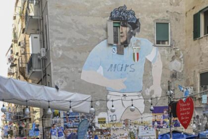 Napoli, riapre la piazza del murale di Maradona