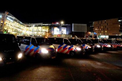Tifosi Napoli espulsi in Olanda: "Volevamo solo una birra, noi circondati e arrestati"