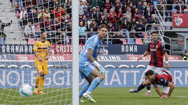 la follia di Tourè e lo show di Cambiaghi e Orsolini, Gilardino a rischio