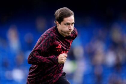 Maresca affonda Slot, sui social è rivolta contro l'allenatore