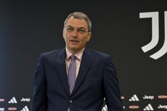 “È peggio di Giuntoli”. Le accuse dei tifosi al dg