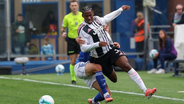 gol annullato e rigore negato, il caso che fa scattare tutta la panchina