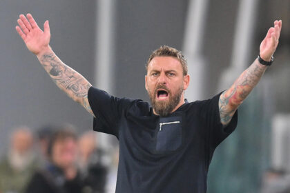 'Ostia non è Suburra', l'Ostiamare di De Rossi ritira la campagna - Calcio