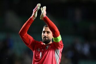 la reazione di Gigio, il gesto di Dimarco e la bufera social