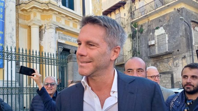 Serie D, Emanuele Filiberto riporta il Savoia in vetta. Ma la favola del principe potrebbe non avere un lieto fine