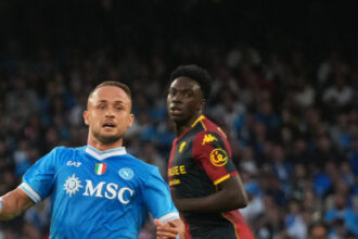 Infortunio muscolare Lobotka, lascia Nazionale e torna a Napoli - Calcio