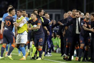 prima la rissa con Dumfries, poi gli insulti con Lautaro. Il motivo