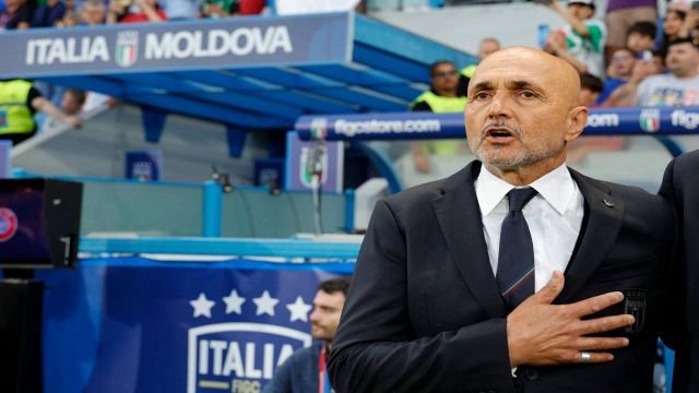 ma non tutti i tifosi bianconeri applaudono la scelta, caos sul web