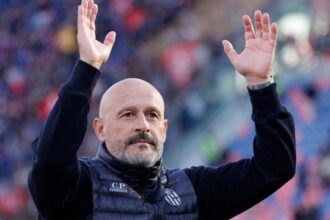 Italiano non cede neanche alla polmonite, l'allenatore del Bologna vuole dirigere da remoto