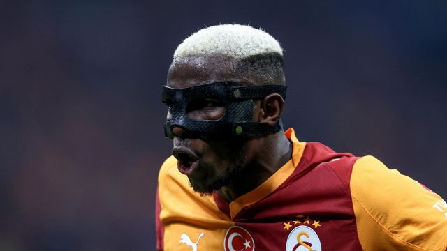 rinascita Liverpool, show Osimhen, Chelsea a valanga, la classifica completa