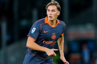 le formazioni ufficiali. La decisione di Chivu su Pio Esposito, Pioli s'affida a Kean