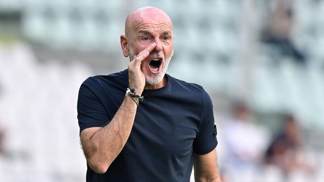 Fiorentina mai così male da 100 anni, Pioli si sente alla pari della Roma ma rischia esonero contro il "suo" Milan